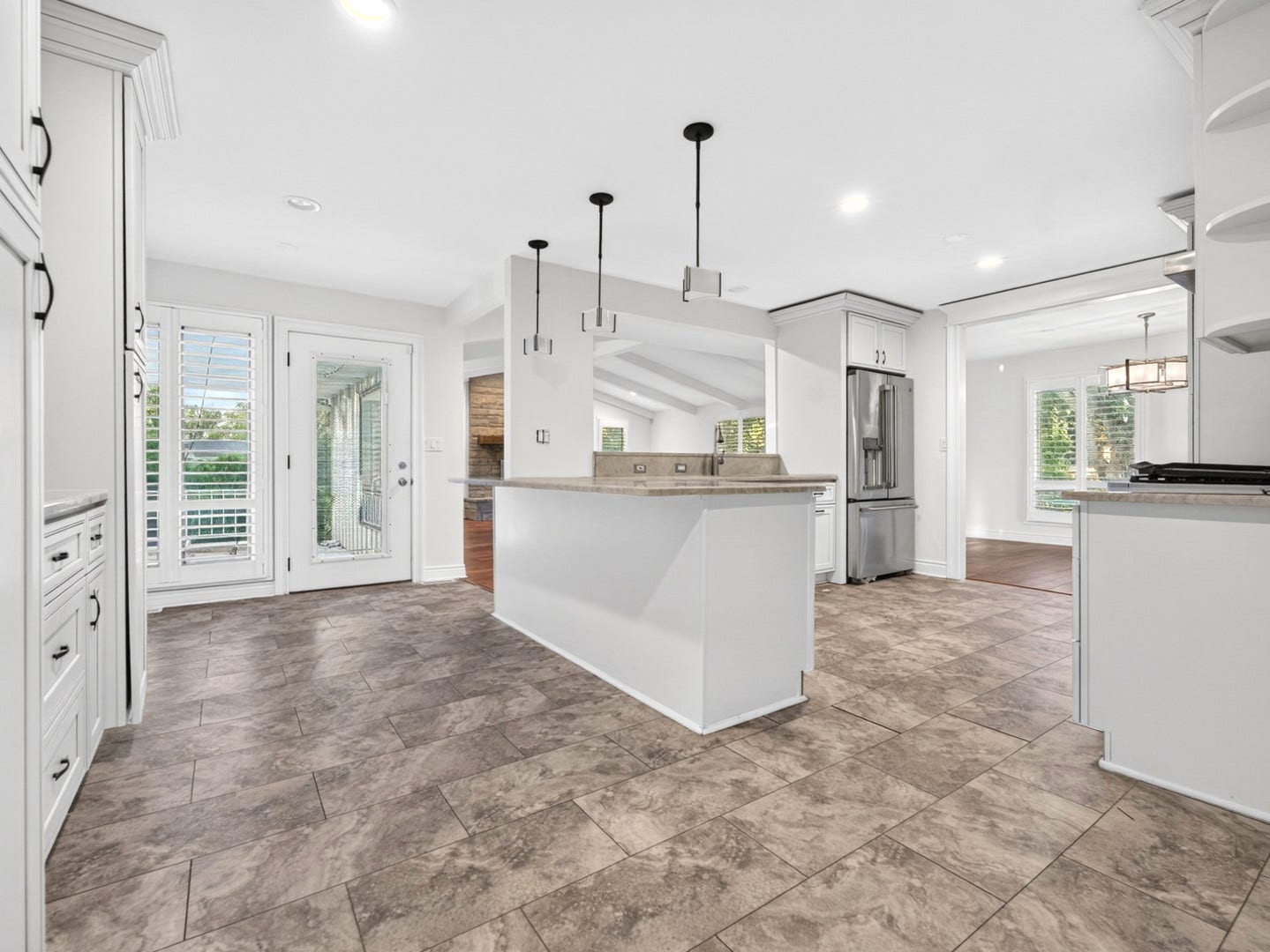 800 RIDGEMOOR Drive W, Willowbrook, IL 60527 800 RIDGEMOOR Drive W, Willowbrook, IL 60527