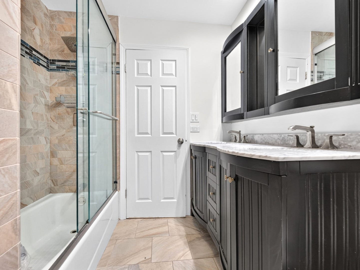 800 RIDGEMOOR Drive W, Willowbrook, IL 60527 800 RIDGEMOOR Drive W, Willowbrook, IL 60527