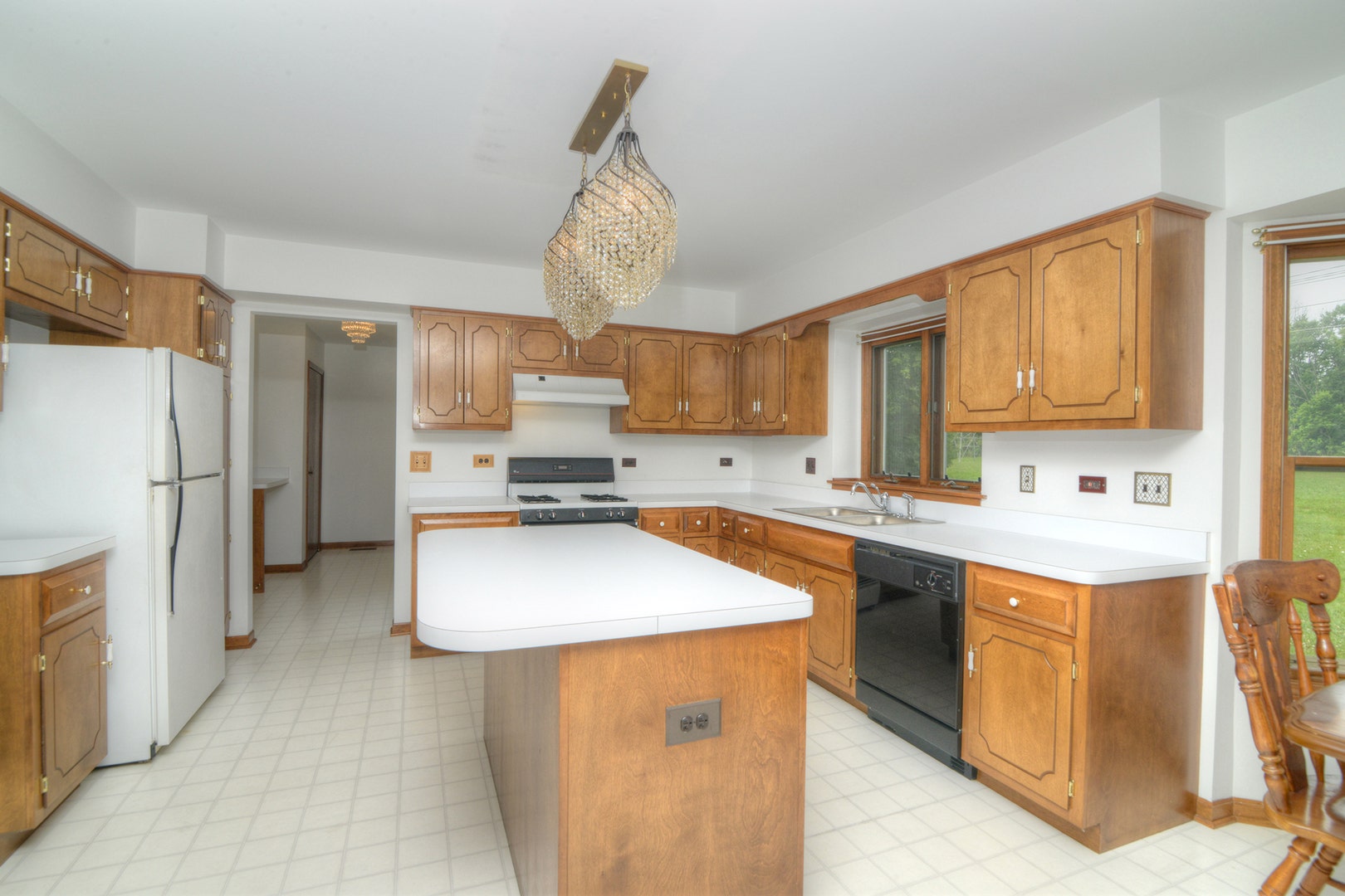 650 Lavina Court, Bolingbrook, IL 60440 650 Lavina Court, Bolingbrook, IL 60440