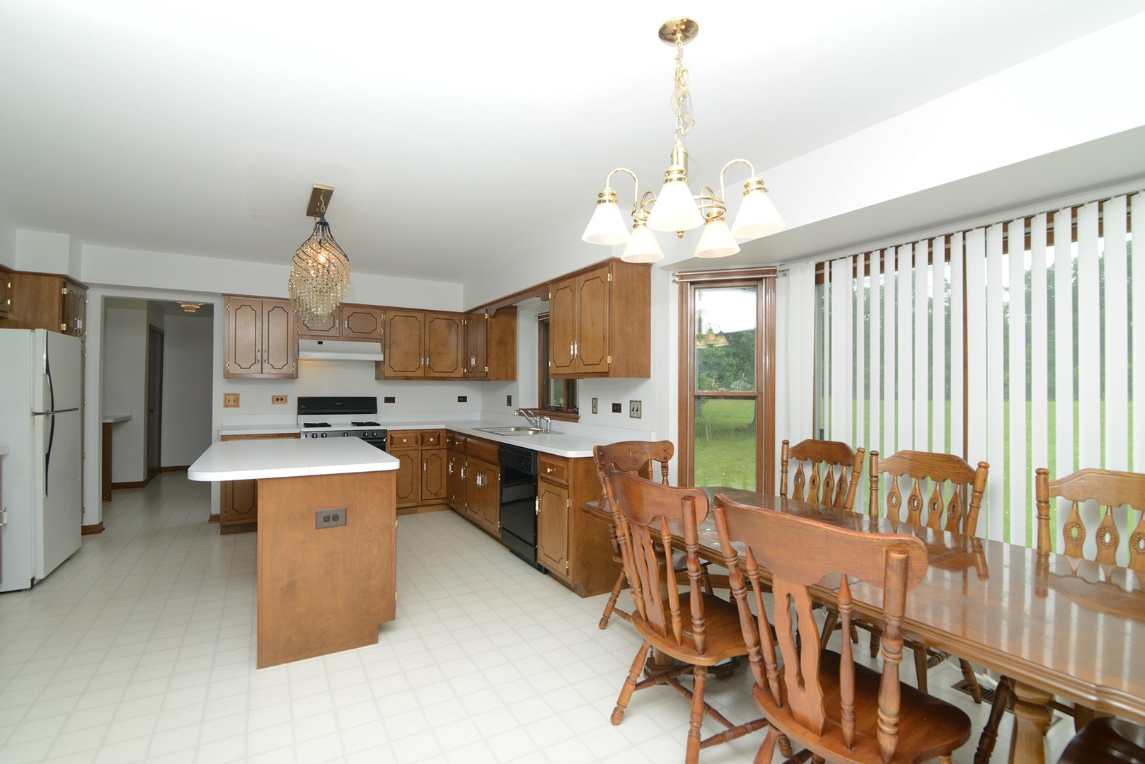650 Lavina Court, Bolingbrook, IL 60440 650 Lavina Court, Bolingbrook, IL 60440