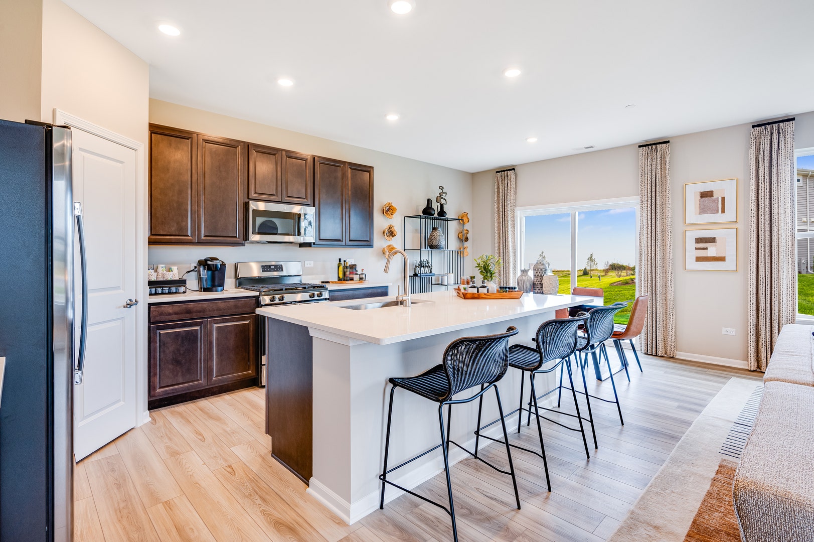 3050 Abbey Circle, Aurora, IL 60504 3050 Abbey Circle, Aurora, IL 60504