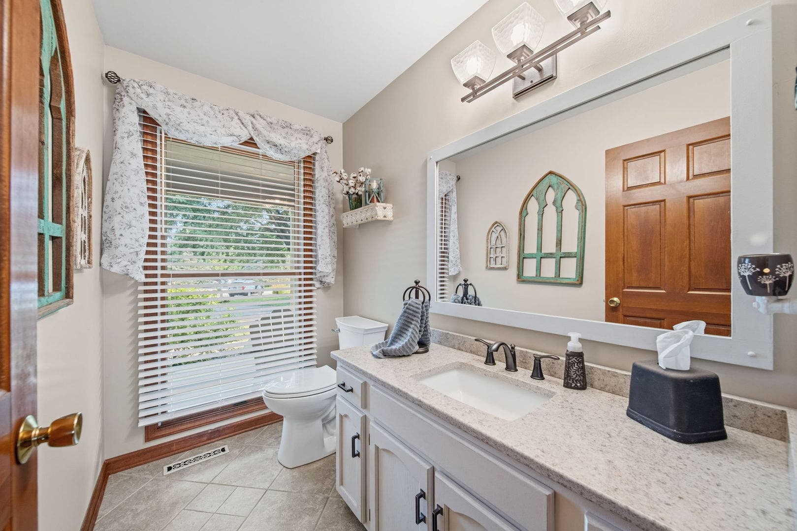 39W150 Adobe Ridge, Elgin, IL 60124 39W150 Adobe Ridge, Elgin, IL 60124