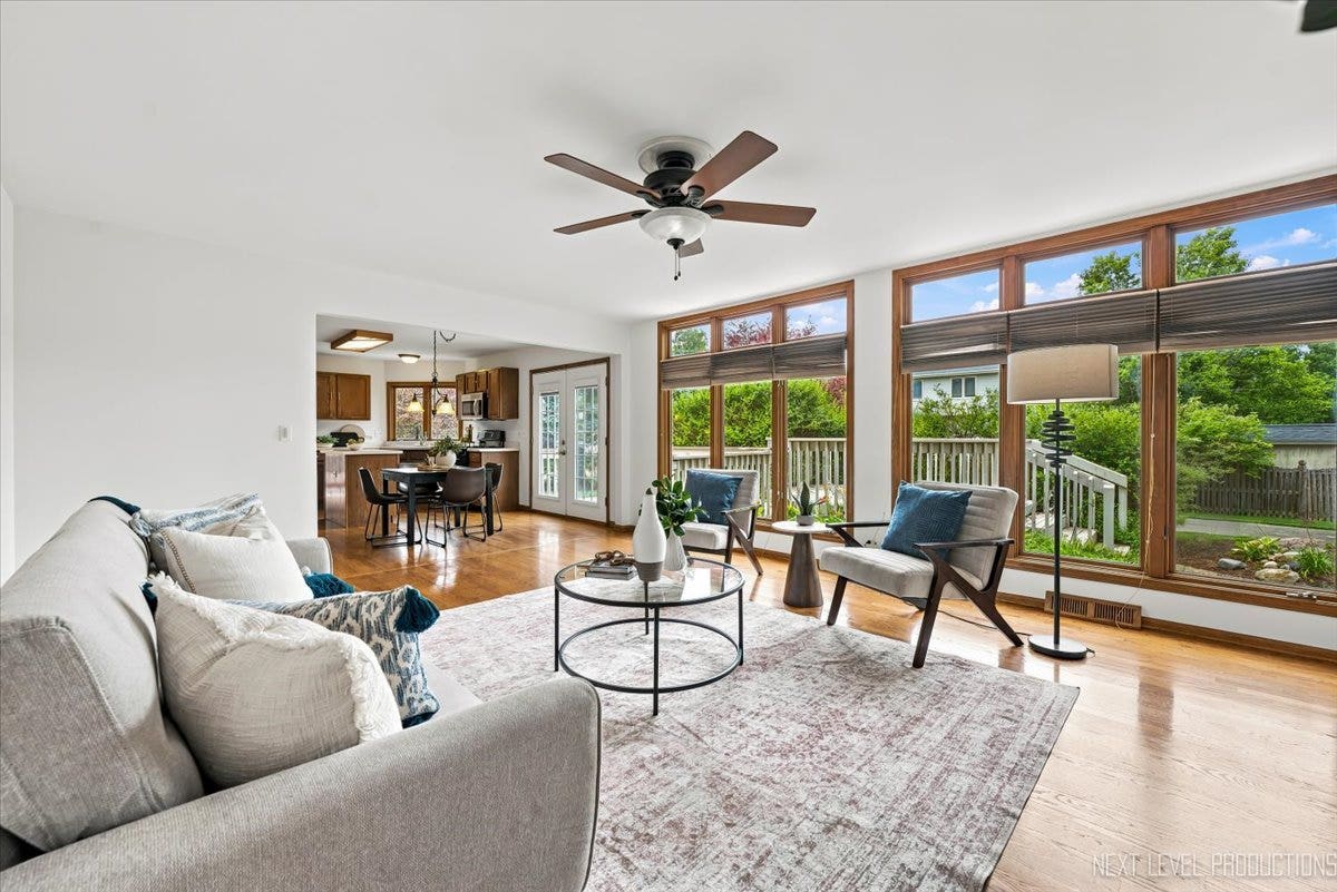1360 Farmstead Lane, Bolingbrook, IL 60490 1360 Farmstead Lane, Bolingbrook, IL 60490