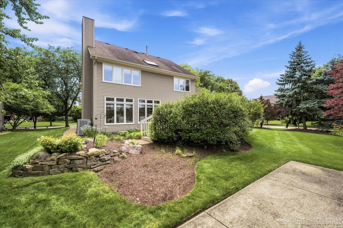 1360 Farmstead Lane, Bolingbrook, IL 60490 1360 Farmstead Lane, Bolingbrook, IL 60490