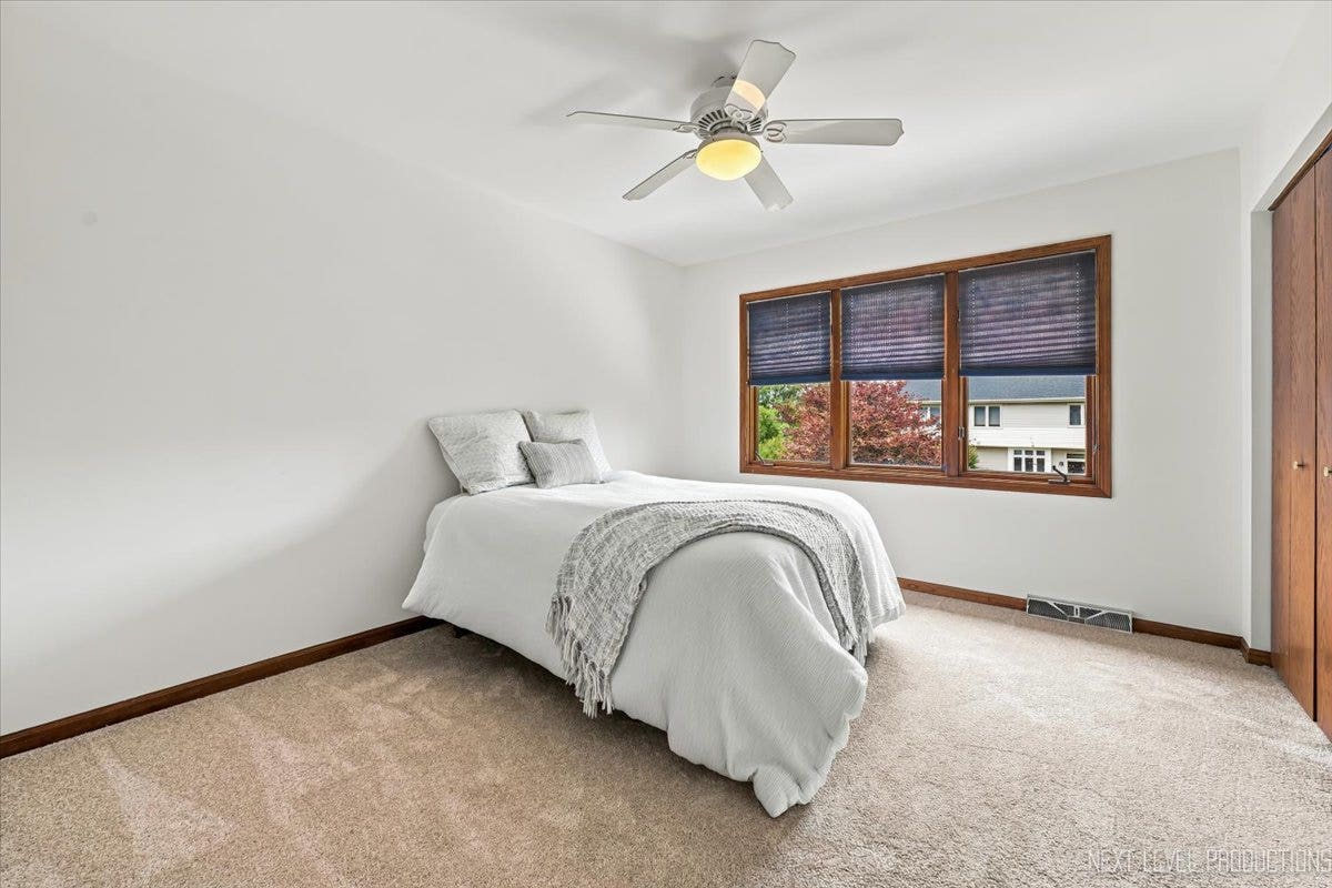 1360 Farmstead Lane, Bolingbrook, IL 60490 1360 Farmstead Lane, Bolingbrook, IL 60490