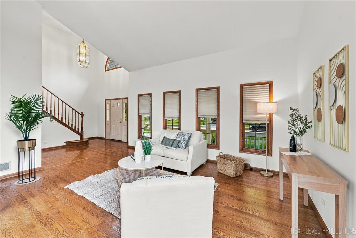 1360 Farmstead Lane, Bolingbrook, IL 60490 1360 Farmstead Lane, Bolingbrook, IL 60490