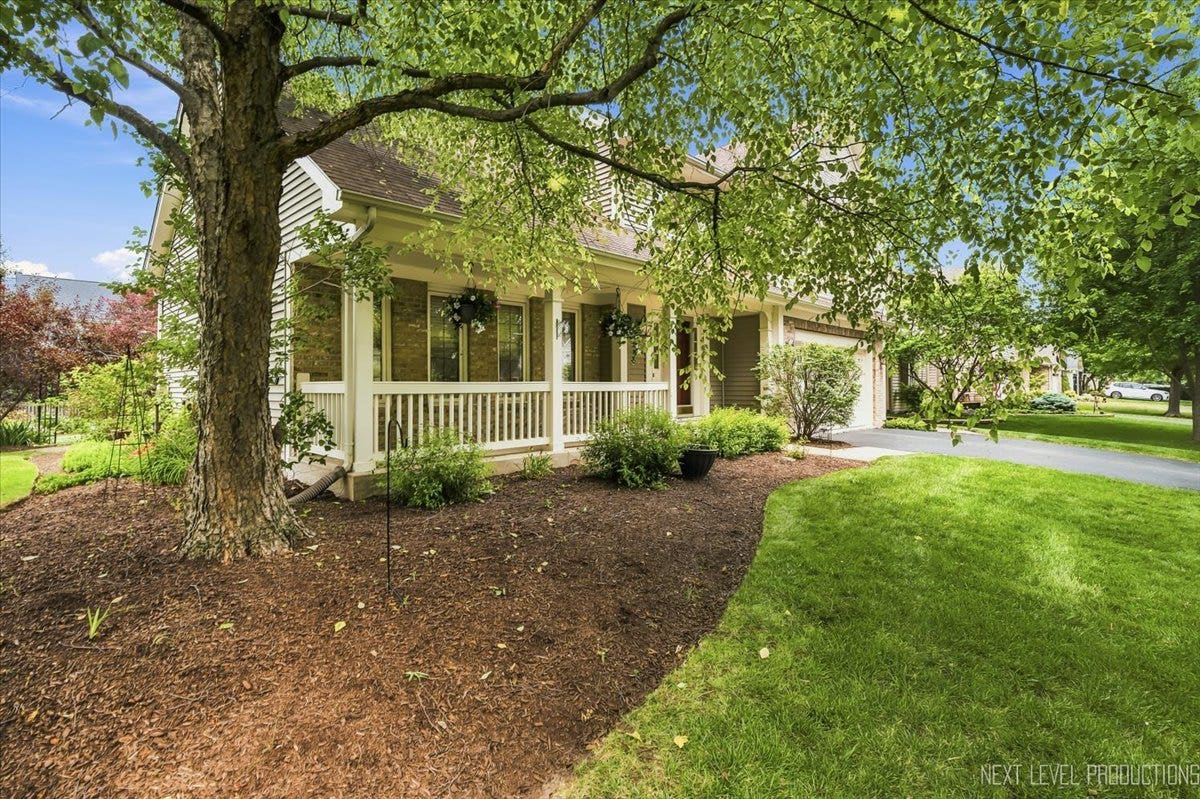 1360 Farmstead Lane, Bolingbrook, IL 60490 1360 Farmstead Lane, Bolingbrook, IL 60490
