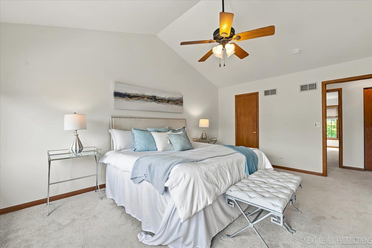 1360 Farmstead Lane, Bolingbrook, IL 60490 1360 Farmstead Lane, Bolingbrook, IL 60490