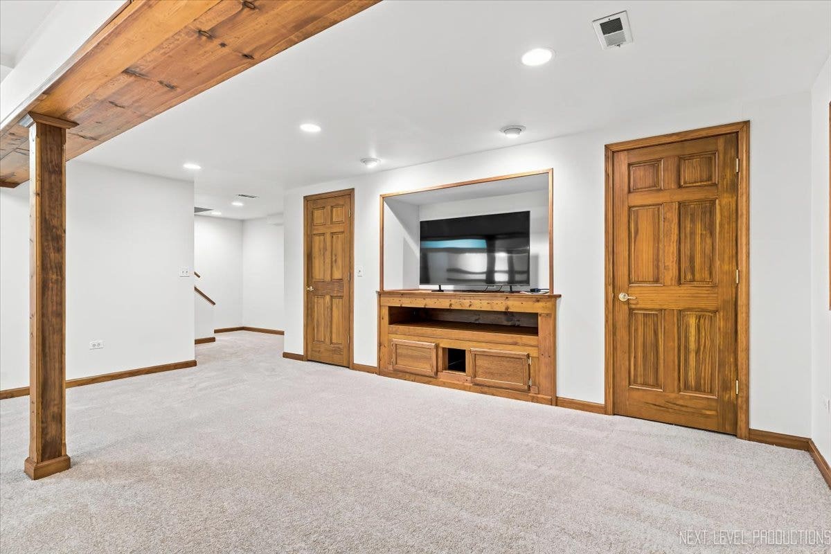 1360 Farmstead Lane, Bolingbrook, IL 60490 1360 Farmstead Lane, Bolingbrook, IL 60490