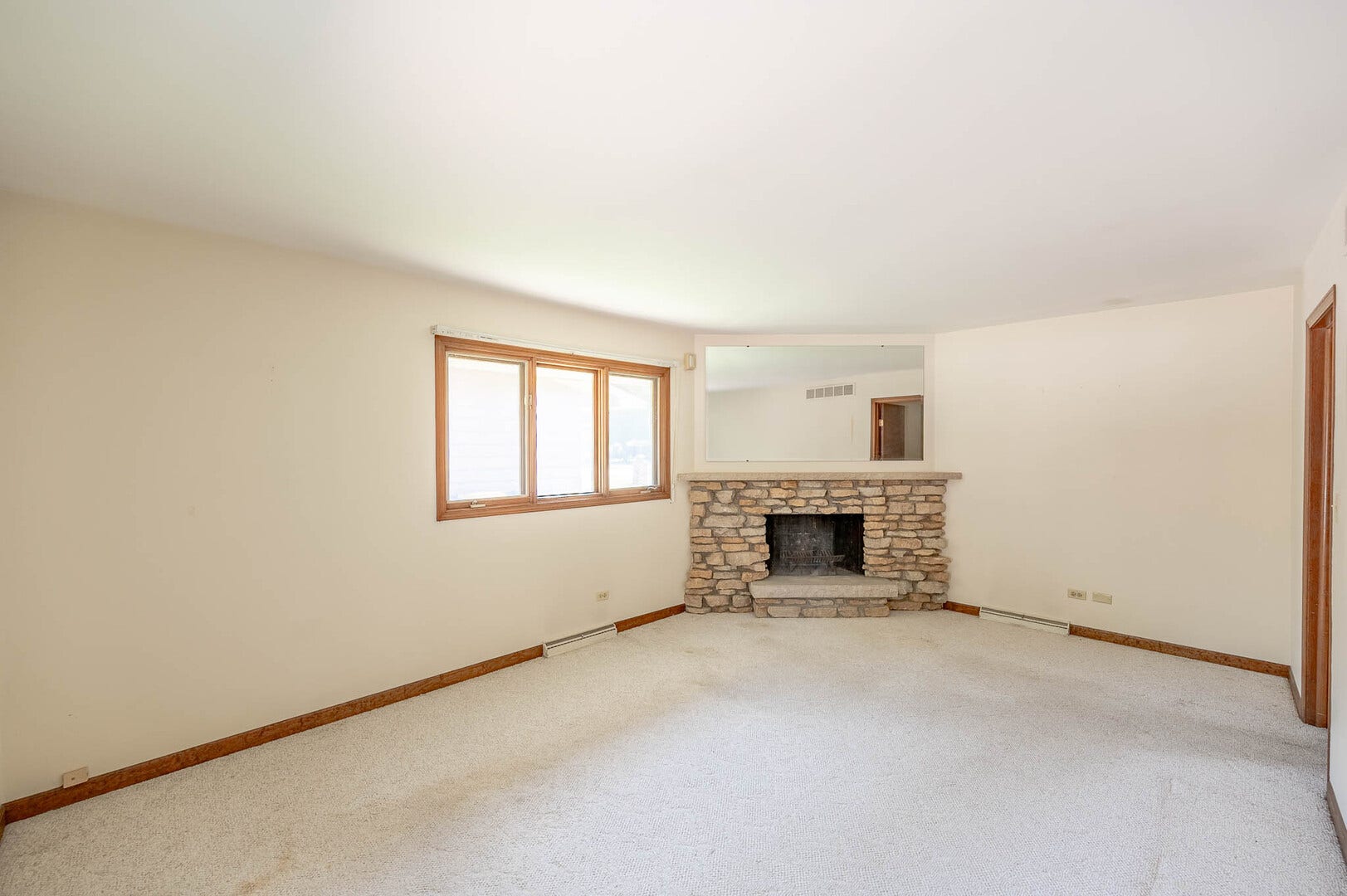 815 Ruth Drive, Elgin, IL 60123 815 Ruth Drive, Elgin, IL 60123