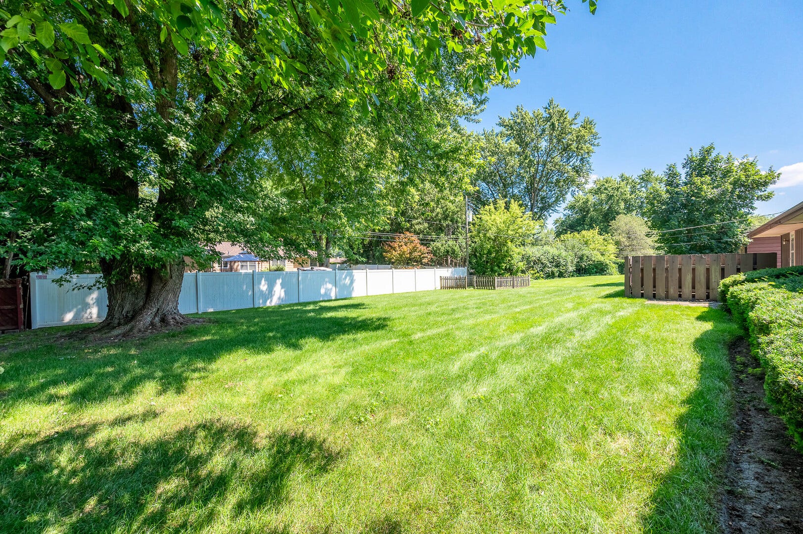 815 Ruth Drive, Elgin, IL 60123 815 Ruth Drive, Elgin, IL 60123