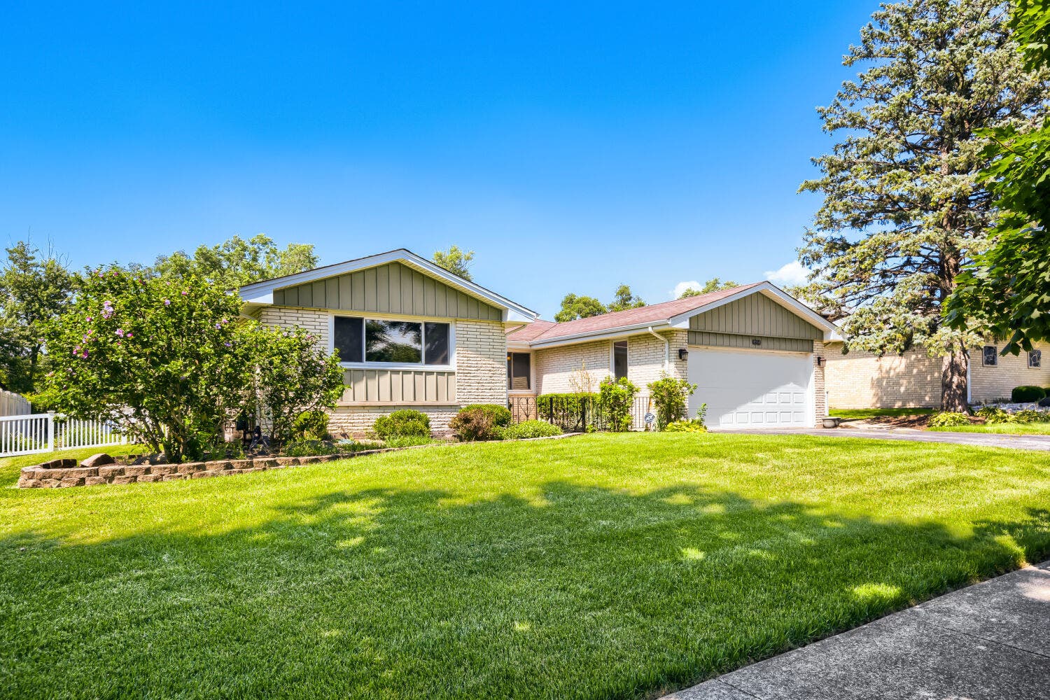 8514 Fir Street, Orland Park, IL 60462 8514 Fir Street, Orland Park, IL 60462
