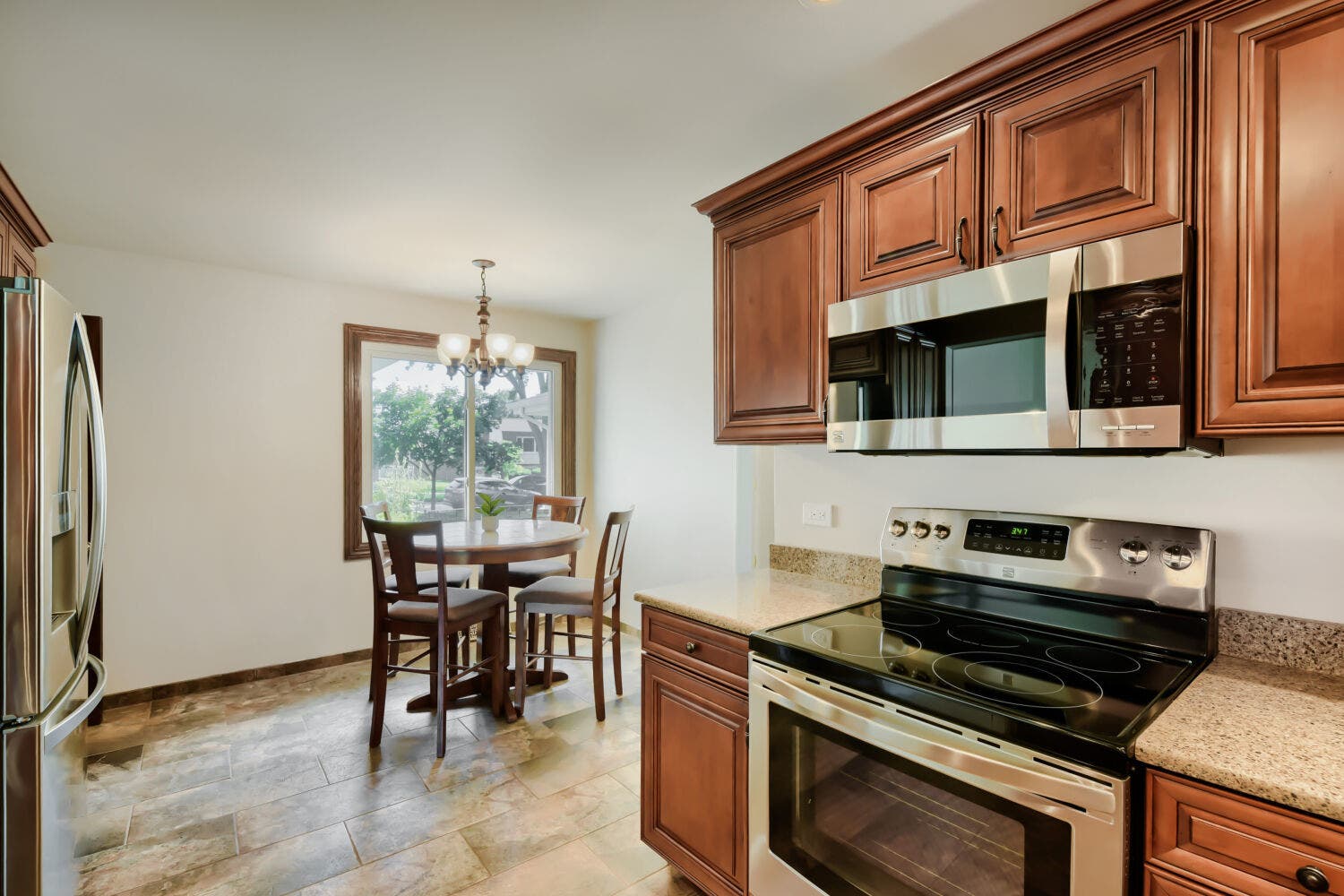 8514 Fir Street, Orland Park, IL 60462 8514 Fir Street, Orland Park, IL 60462