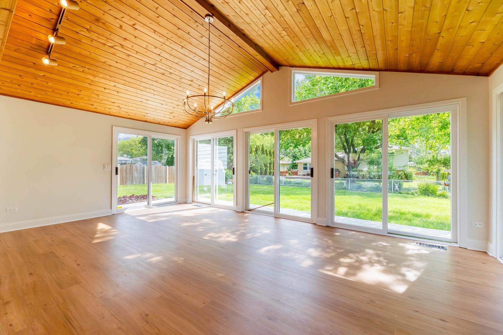 9S215 Florence Avenue, Downers Grove, IL 60516 9S215 Florence Avenue, Downers Grove, IL 60516
