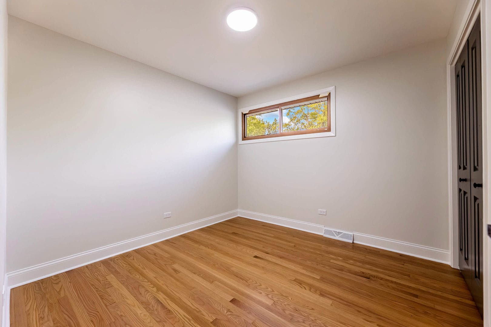 9S215 Florence Avenue, Downers Grove, IL 60516 9S215 Florence Avenue, Downers Grove, IL 60516