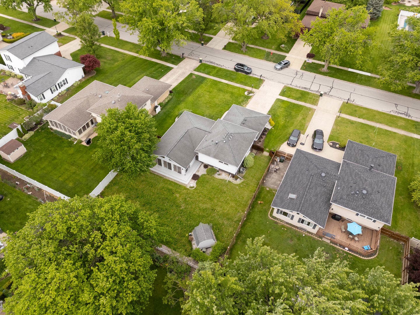 9S215 Florence Avenue, Downers Grove, IL 60516 9S215 Florence Avenue, Downers Grove, IL 60516