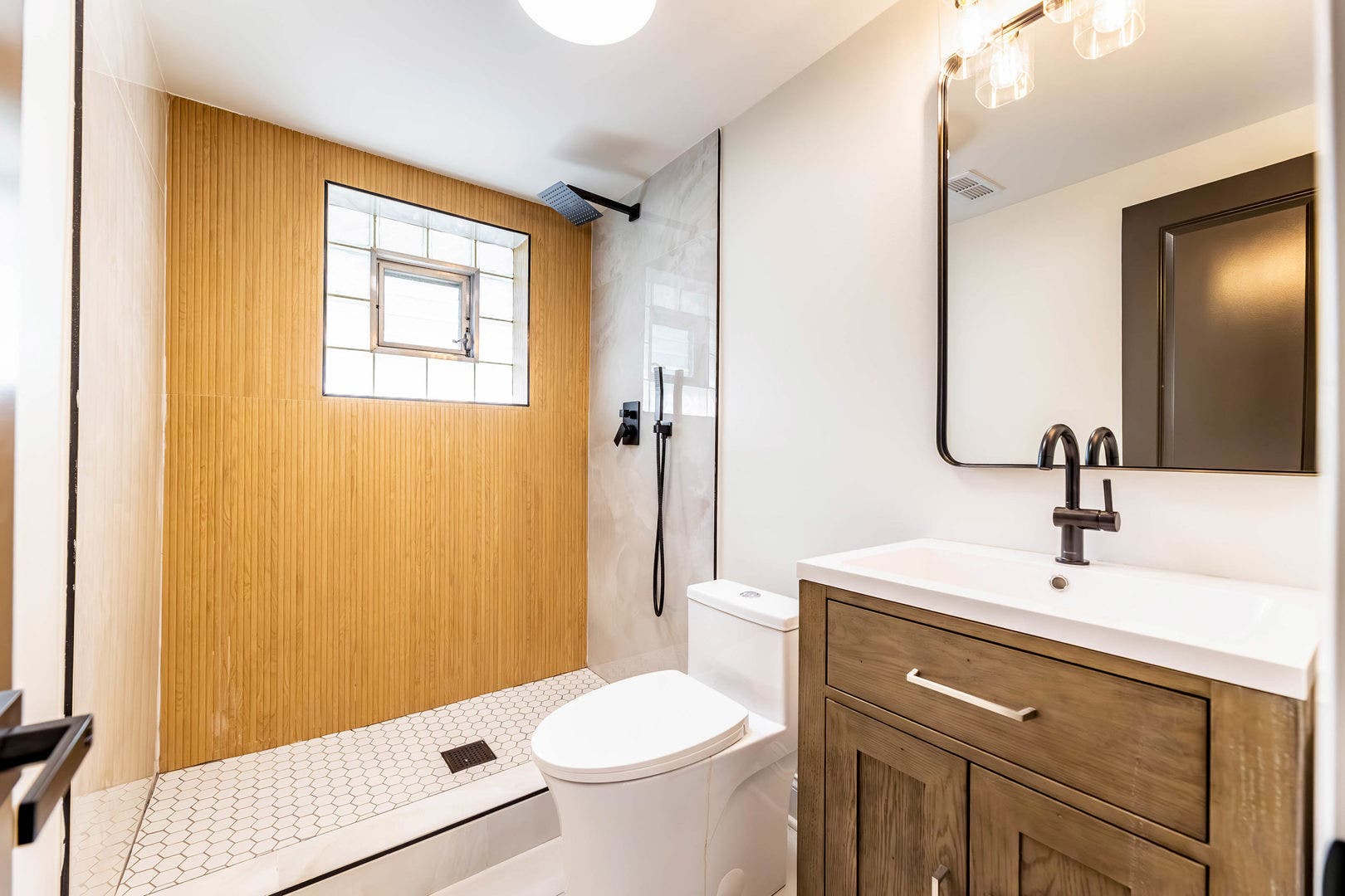 9S215 Florence Avenue, Downers Grove, IL 60516 9S215 Florence Avenue, Downers Grove, IL 60516