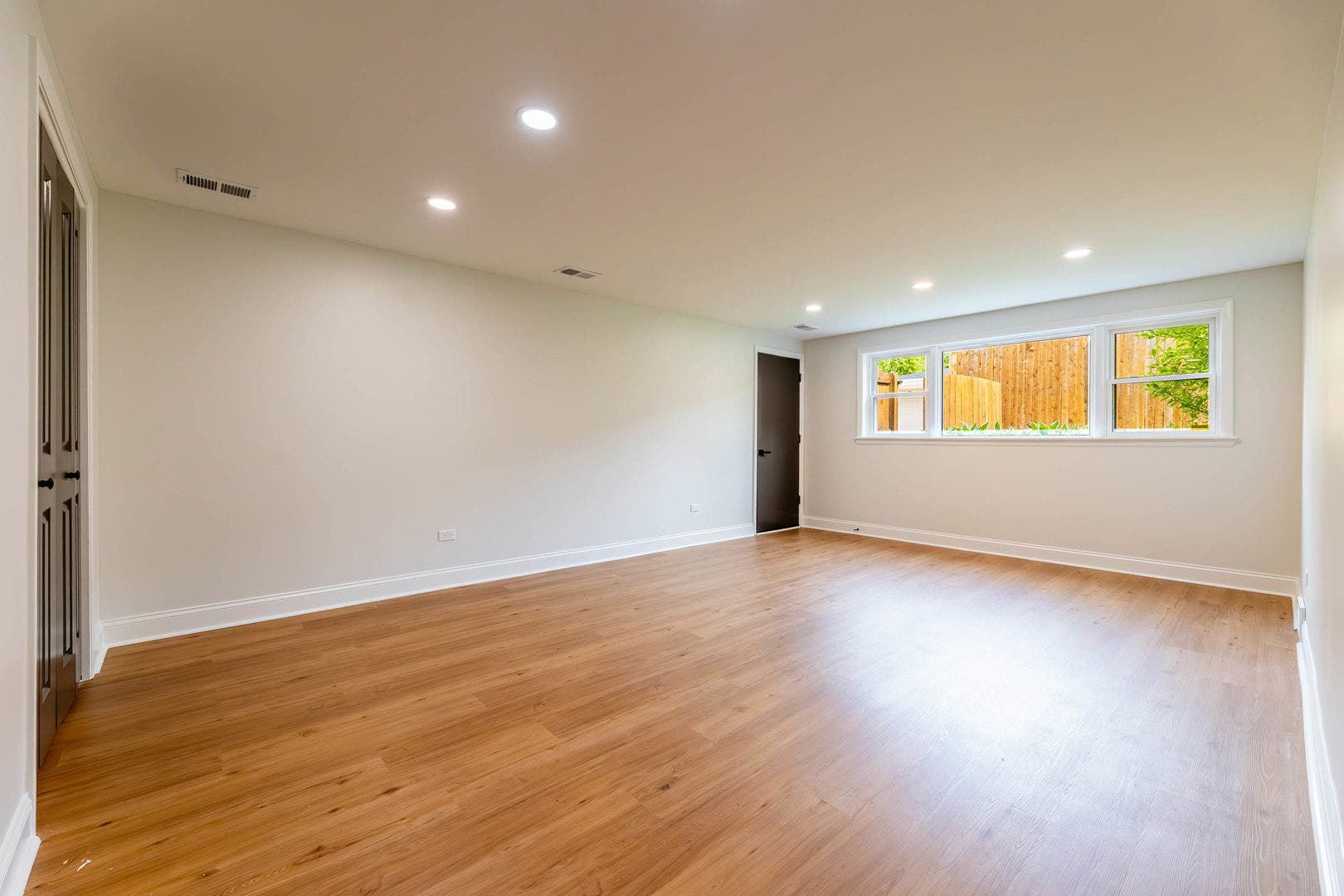 9S215 Florence Avenue, Downers Grove, IL 60516 9S215 Florence Avenue, Downers Grove, IL 60516
