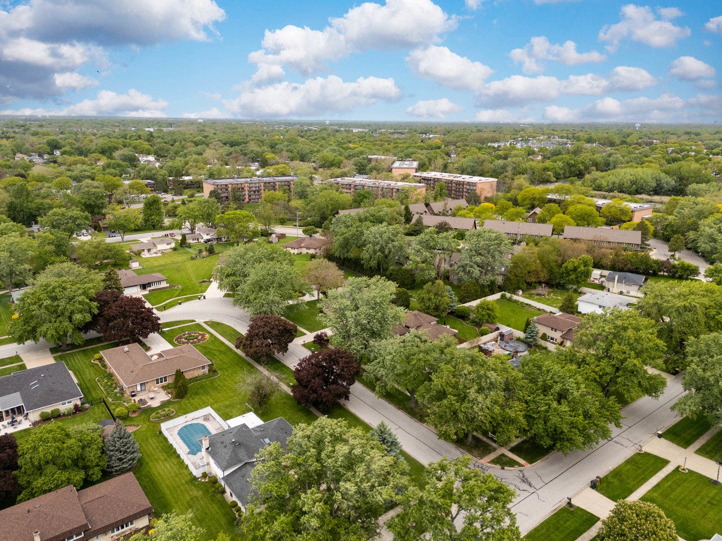 9S215 Florence Avenue, Downers Grove, IL 60516 9S215 Florence Avenue, Downers Grove, IL 60516