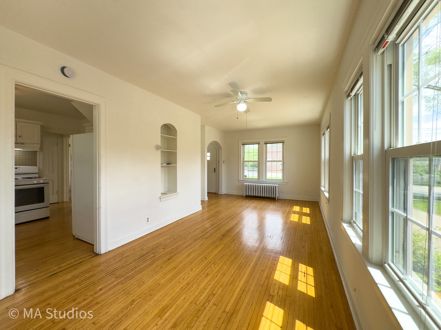 216 Wilcox Avenue, Elgin, IL 60123 216 Wilcox Avenue, Elgin, IL 60123