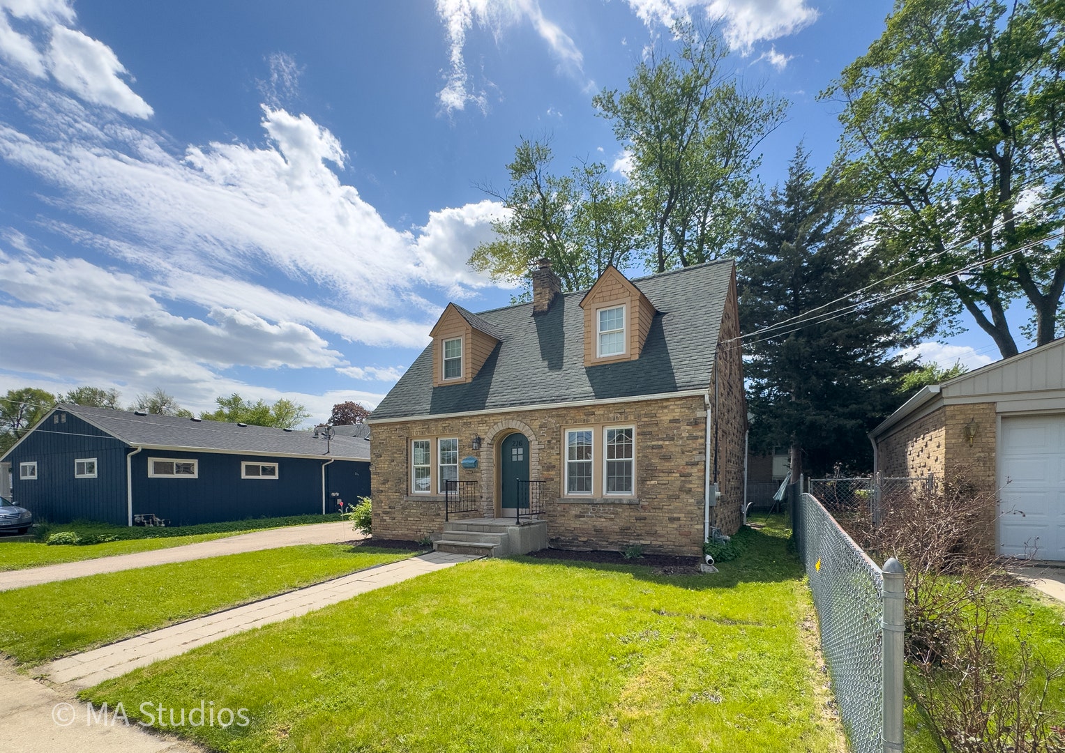 216 Wilcox Avenue, Elgin, IL 60123 216 Wilcox Avenue, Elgin, IL 60123