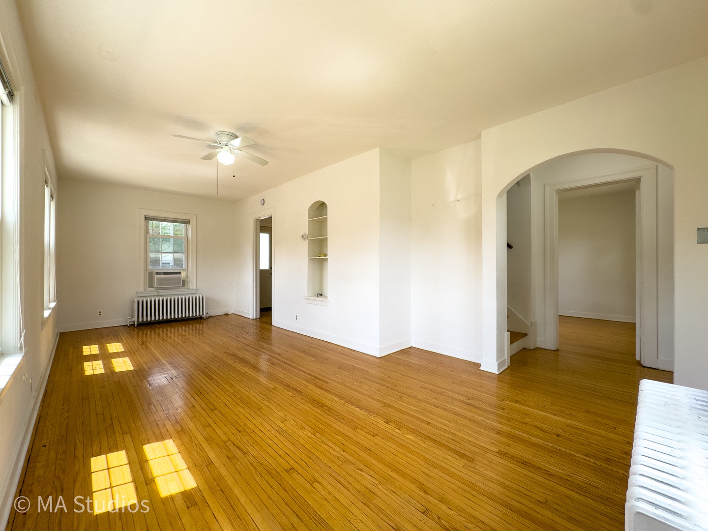 216 Wilcox Avenue, Elgin, IL 60123 216 Wilcox Avenue, Elgin, IL 60123