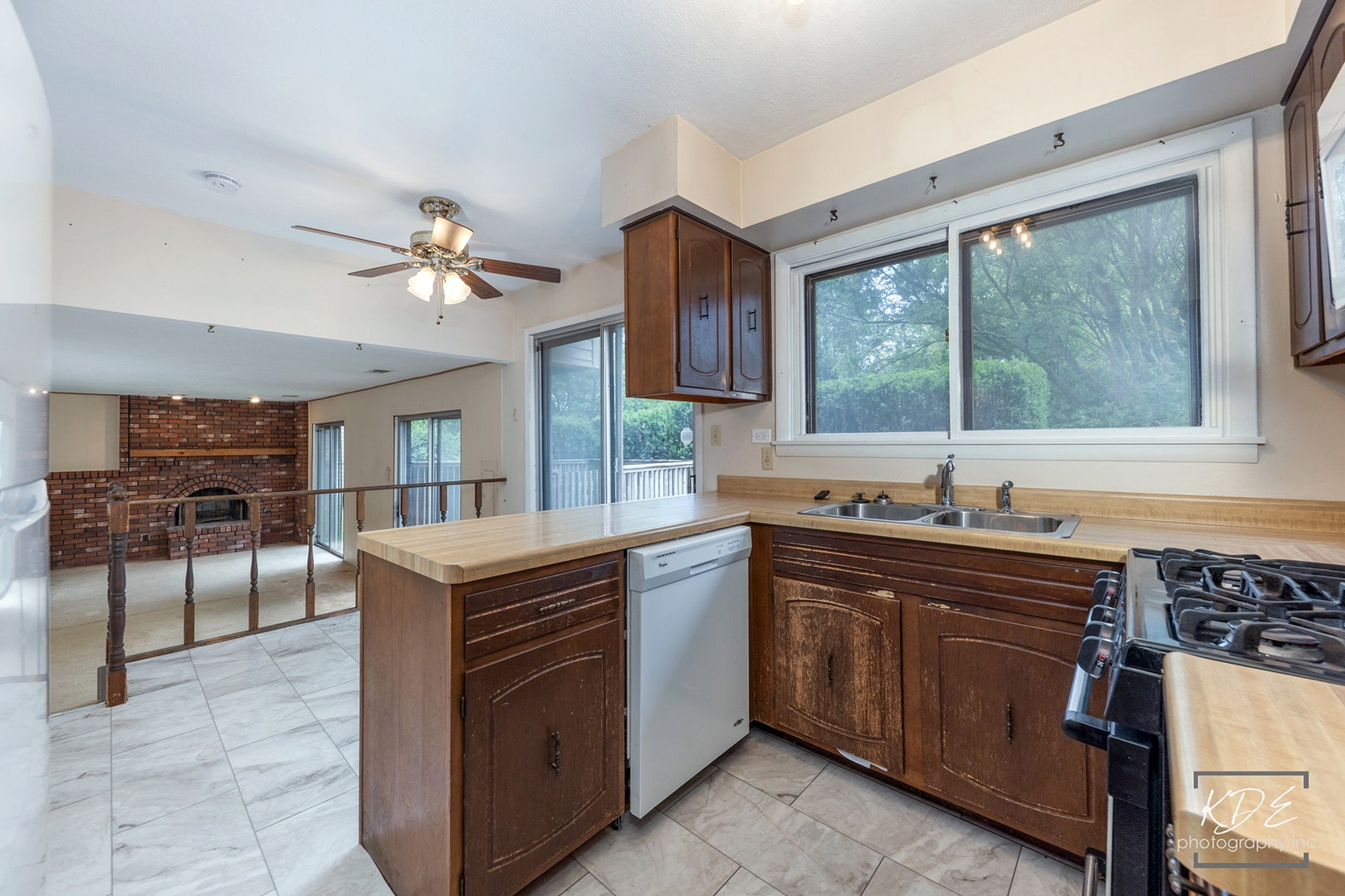 446 Galahad Road, Bolingbrook, IL 60440 446 Galahad Road, Bolingbrook, IL 60440