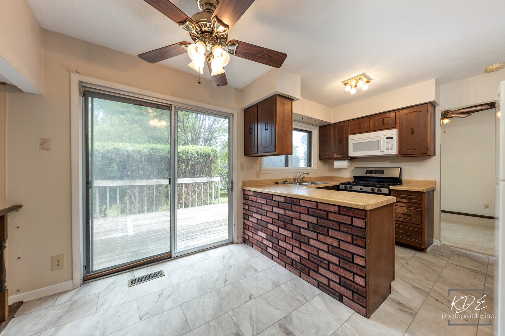 446 Galahad Road, Bolingbrook, IL 60440 446 Galahad Road, Bolingbrook, IL 60440