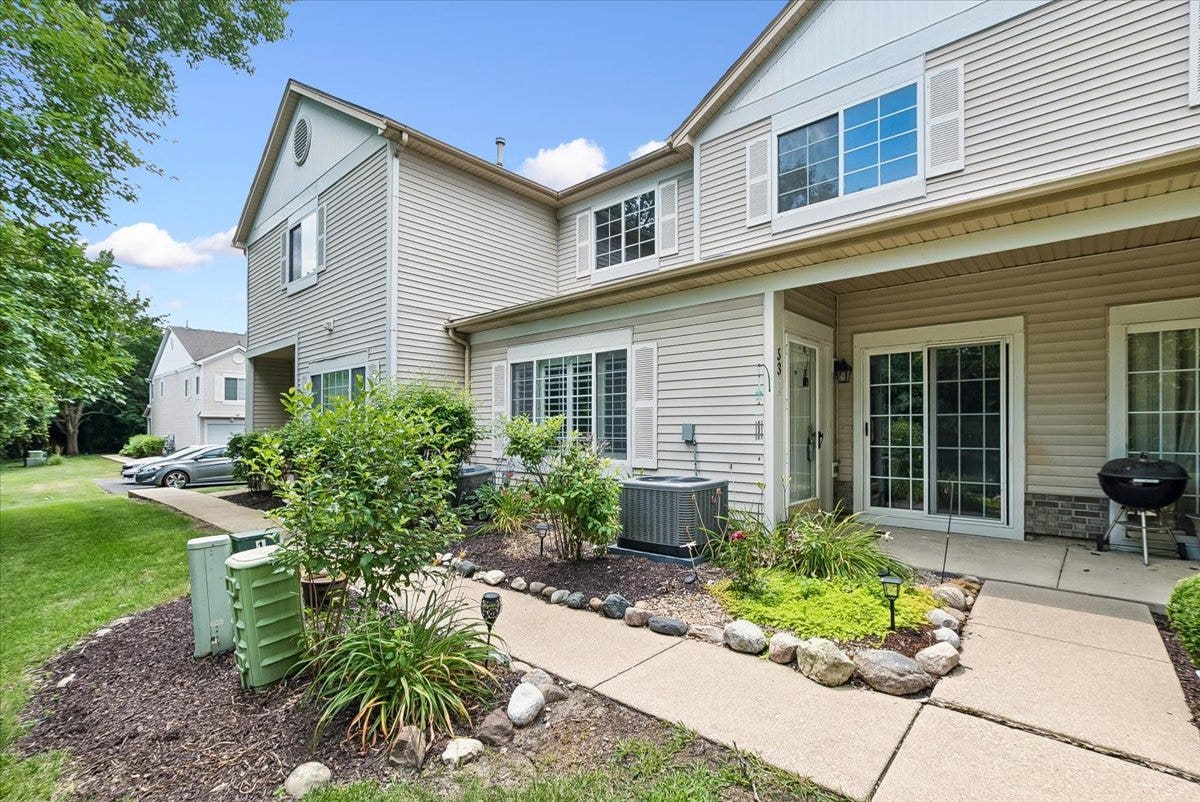 53 Braxton Lane, #53, Aurora, IL 60504 53 Braxton Lane, #53, Aurora, IL 60504