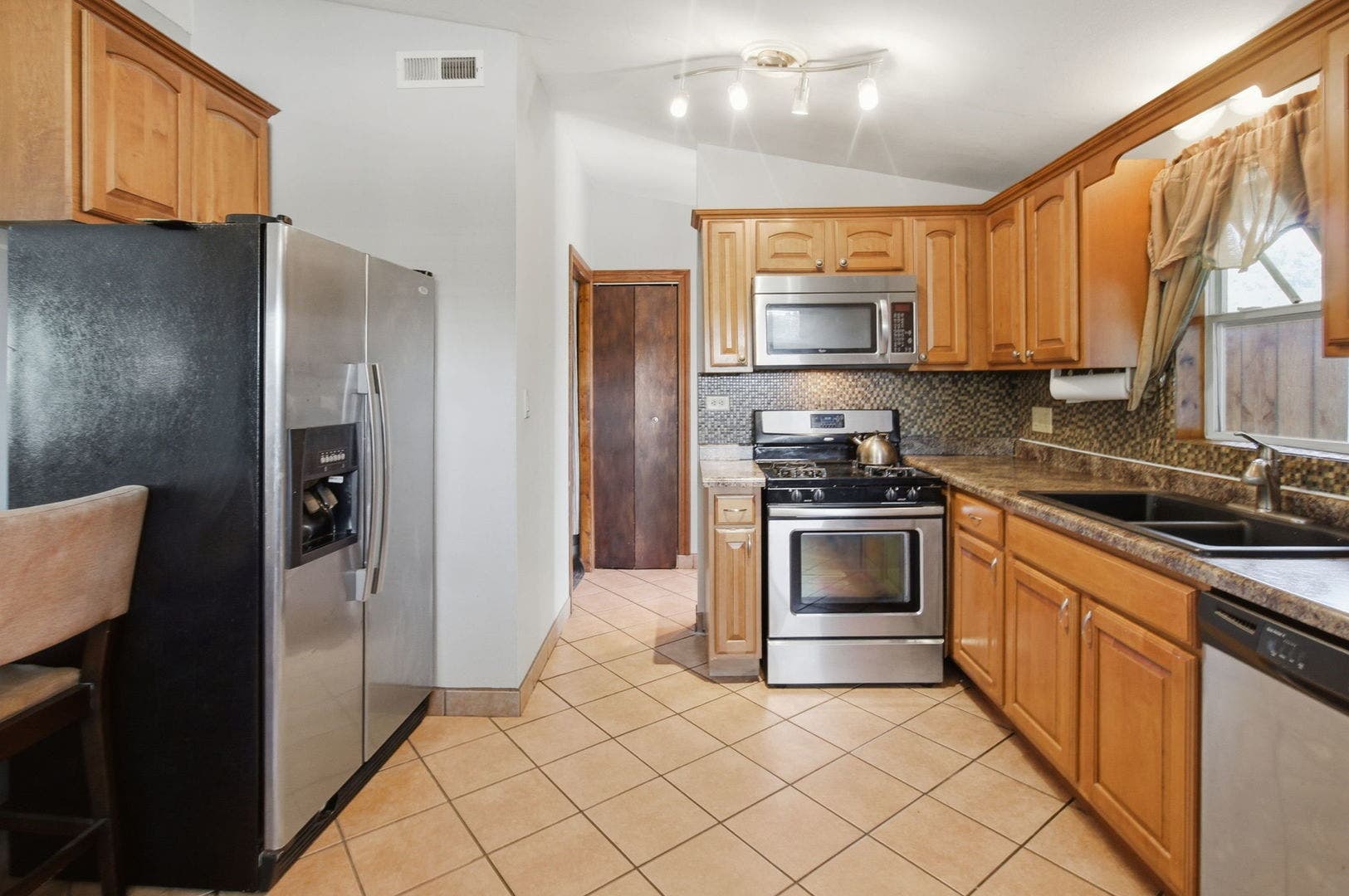 1603 Avalon Avenue, Joliet, IL 60435
