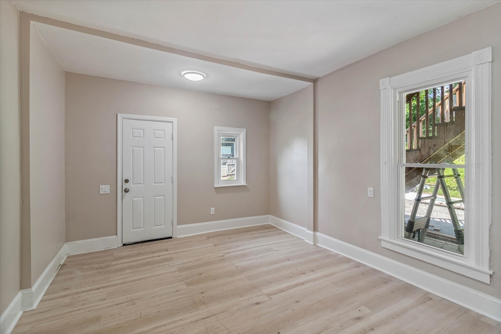 649 Wellington Avenue, Elgin, IL 60120 649 Wellington Avenue, Elgin, IL 60120
