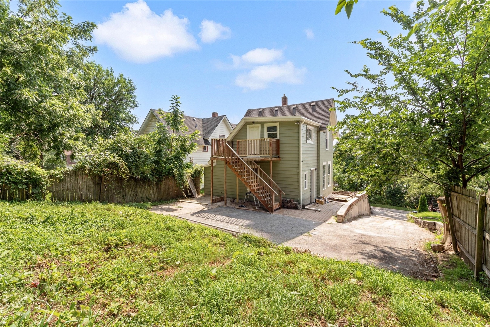 649 Wellington Avenue, Elgin, IL 60120 649 Wellington Avenue, Elgin, IL 60120