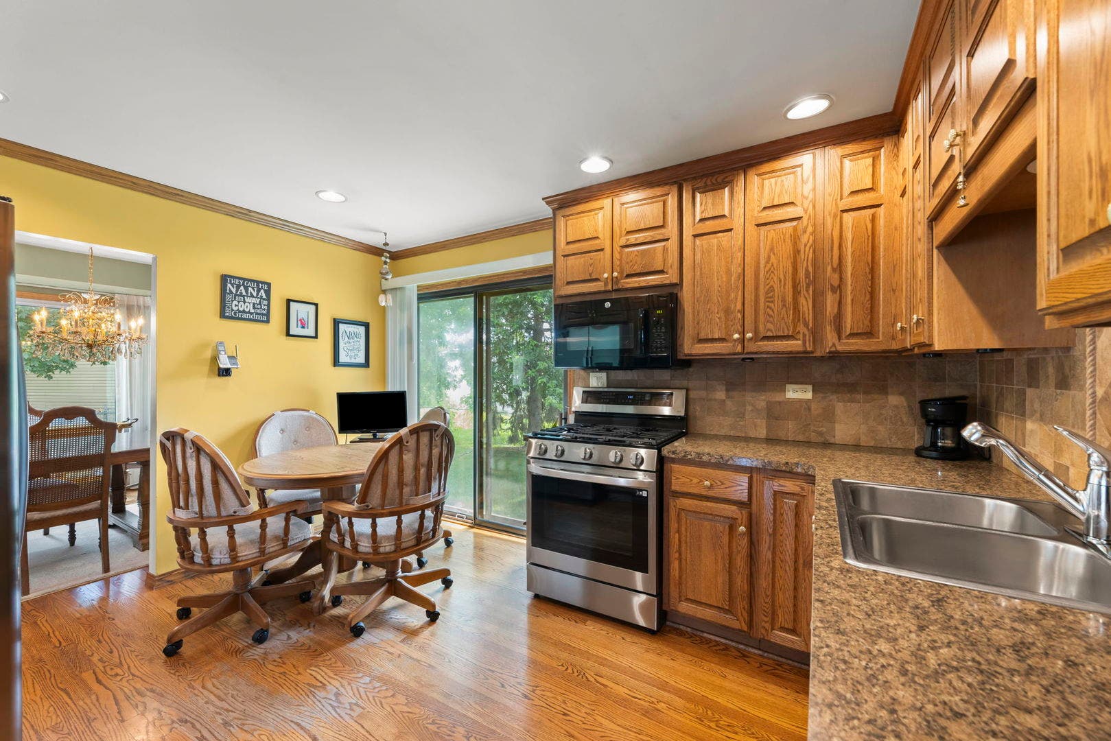 597 Piccadilly Lane, Bolingbrook, IL 60440 597 Piccadilly Lane, Bolingbrook, IL 60440
