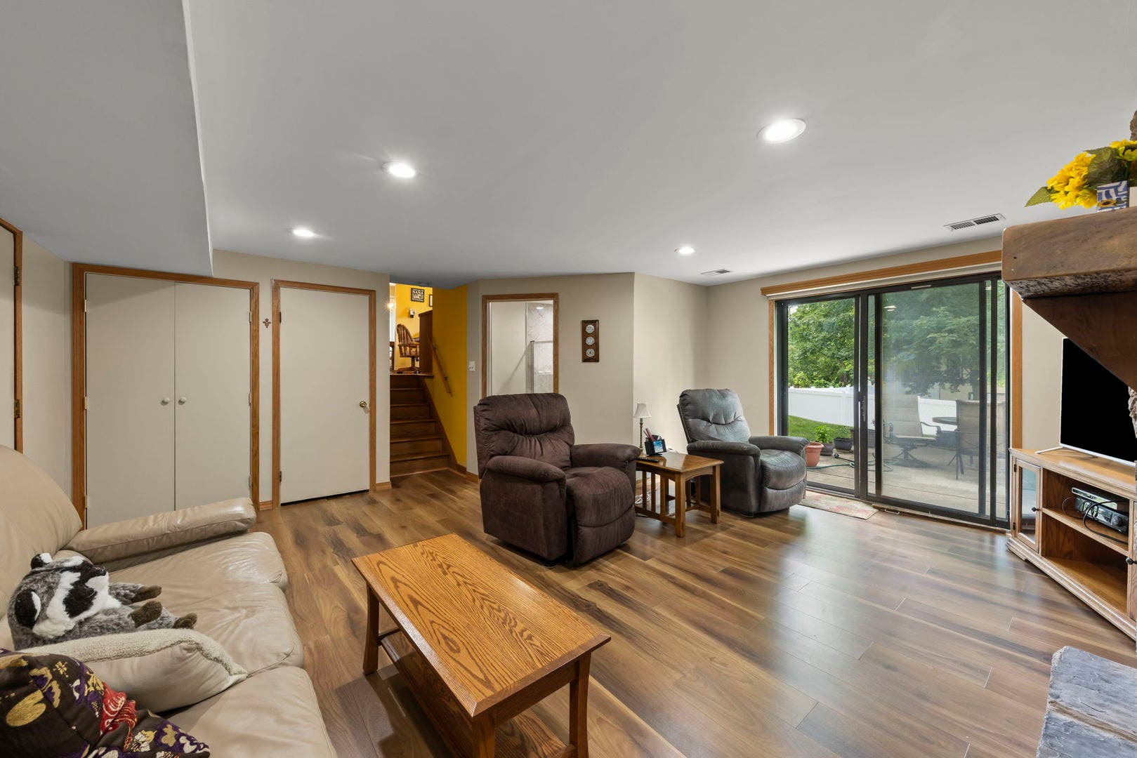 597 Piccadilly Lane, Bolingbrook, IL 60440 597 Piccadilly Lane, Bolingbrook, IL 60440