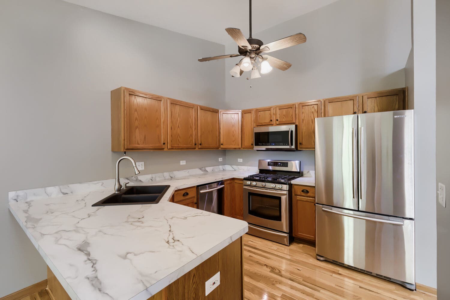 2016 Jeffrey Lane, #2016, Elgin, IL 60123