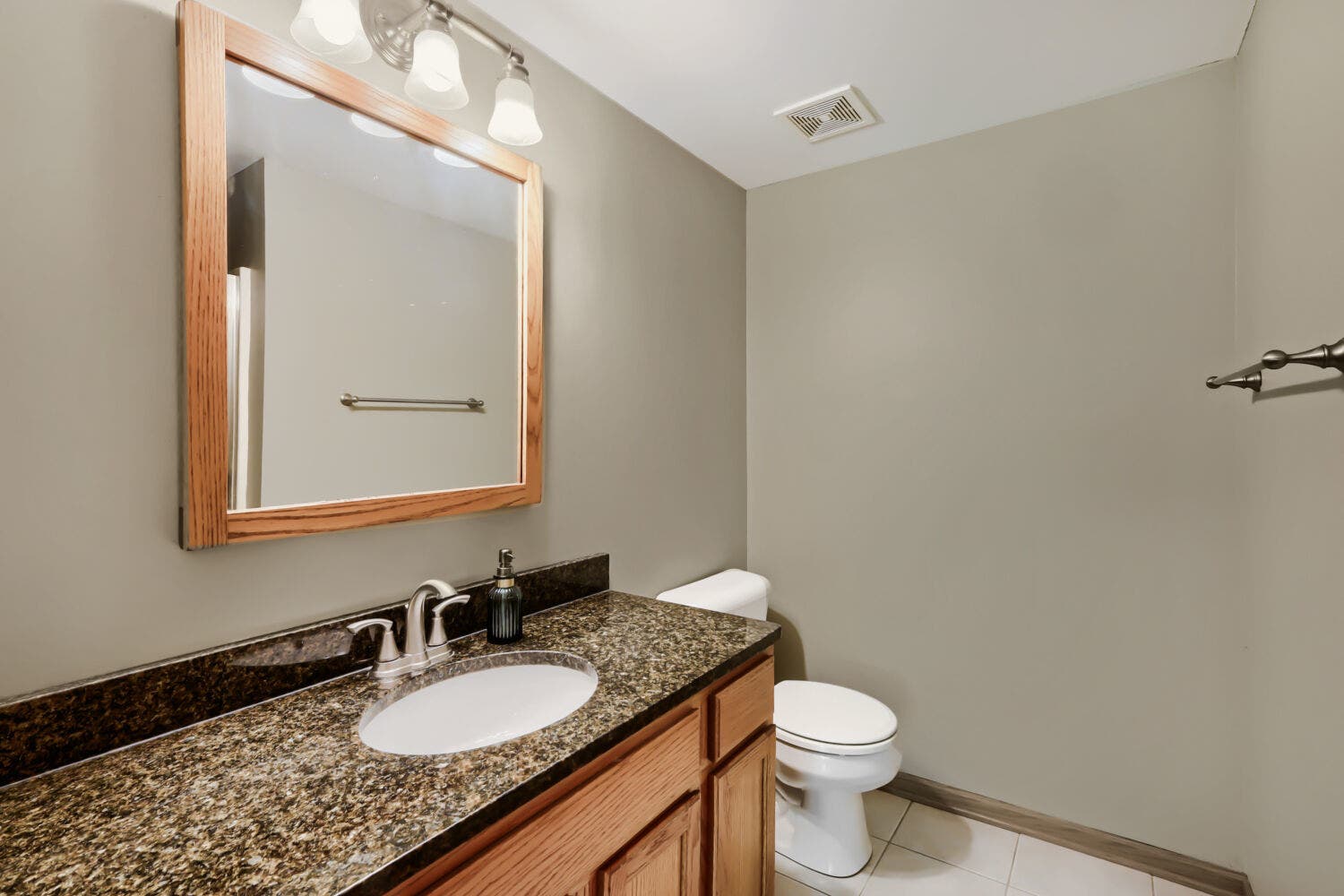 2016 Jeffrey Lane, #2016, Elgin, IL 60123