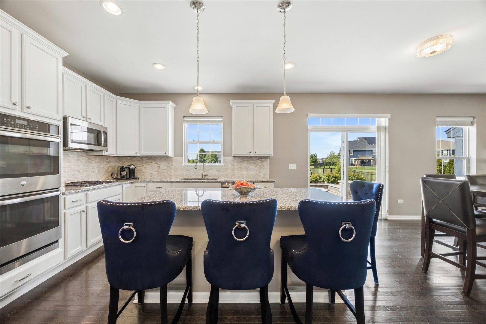13752 Anne Drive, Lemont, IL 60439 13752 Anne Drive, Lemont, IL 60439