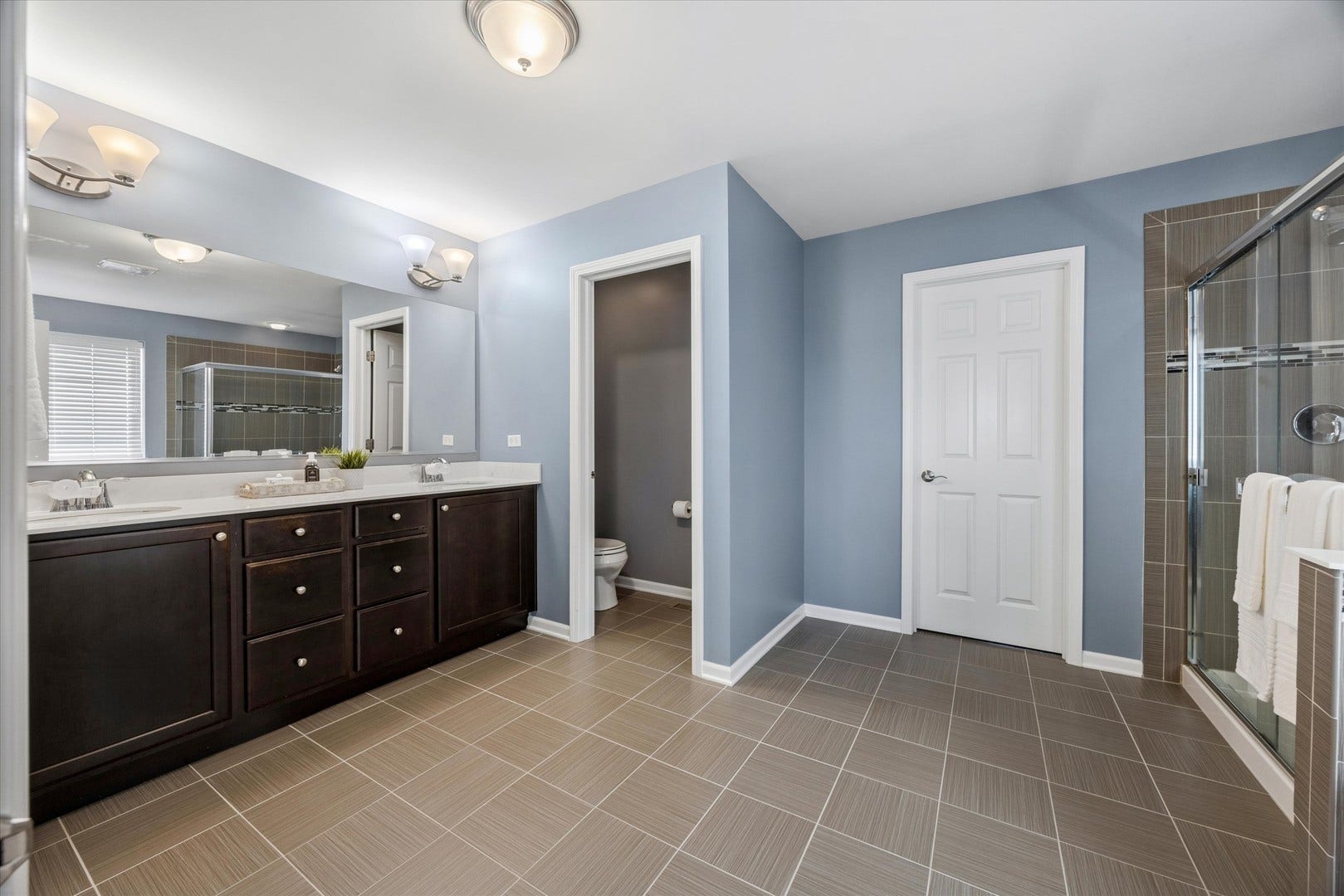 13752 Anne Drive, Lemont, IL 60439 13752 Anne Drive, Lemont, IL 60439