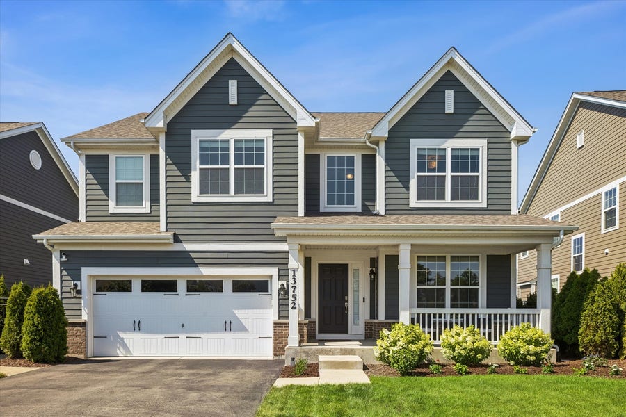 Property photo for 13752 Anne Drive, Lemont, IL