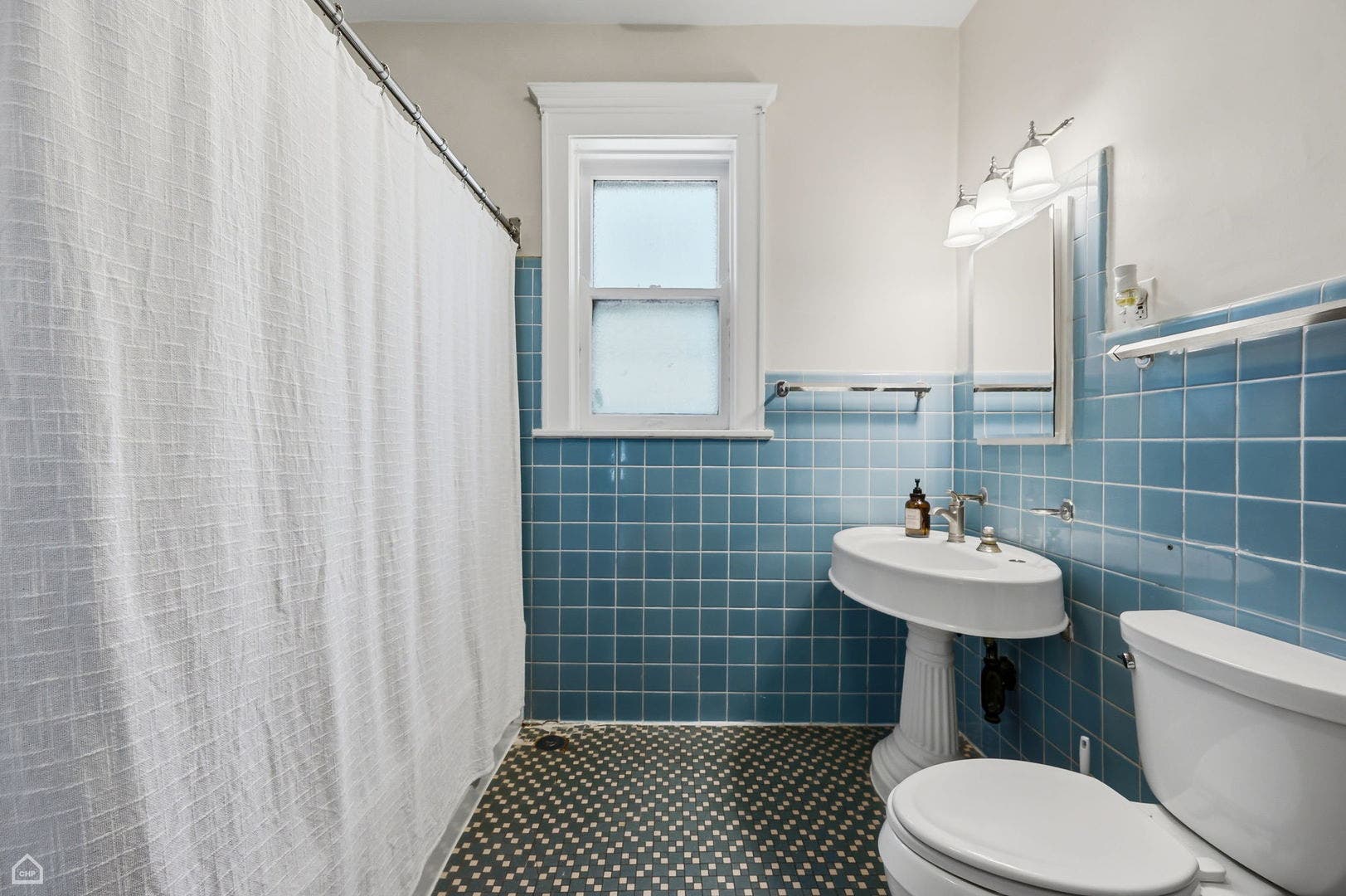 4901 S Kimbark Avenue, Chicago, IL 60615