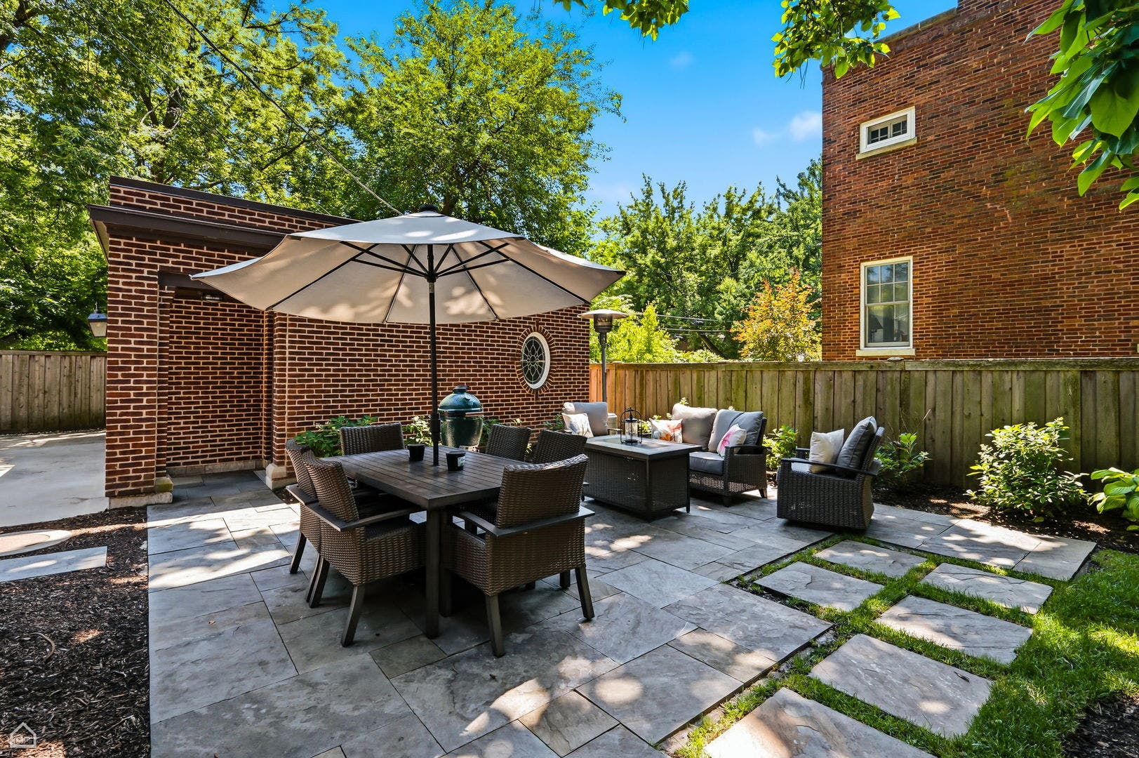 4901 S Kimbark Avenue, Chicago, IL 60615