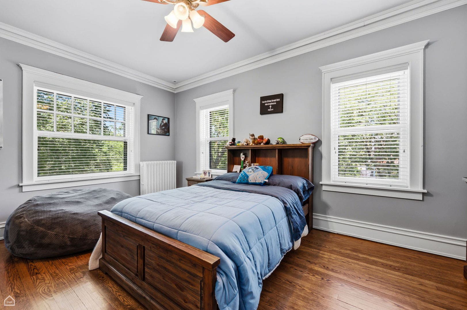 4901 S Kimbark Avenue, Chicago, IL 60615