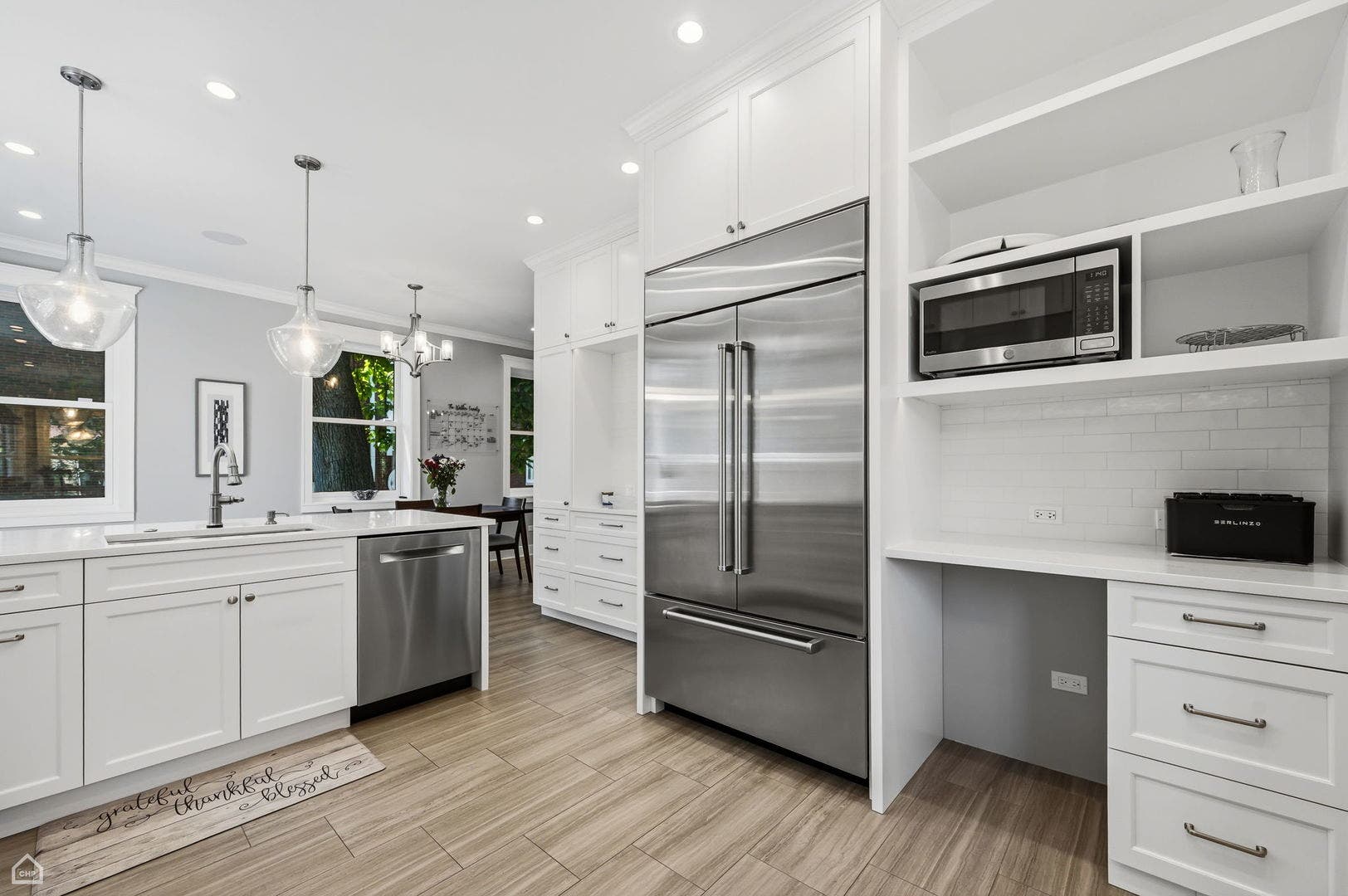 4901 S Kimbark Avenue, Chicago, IL 60615