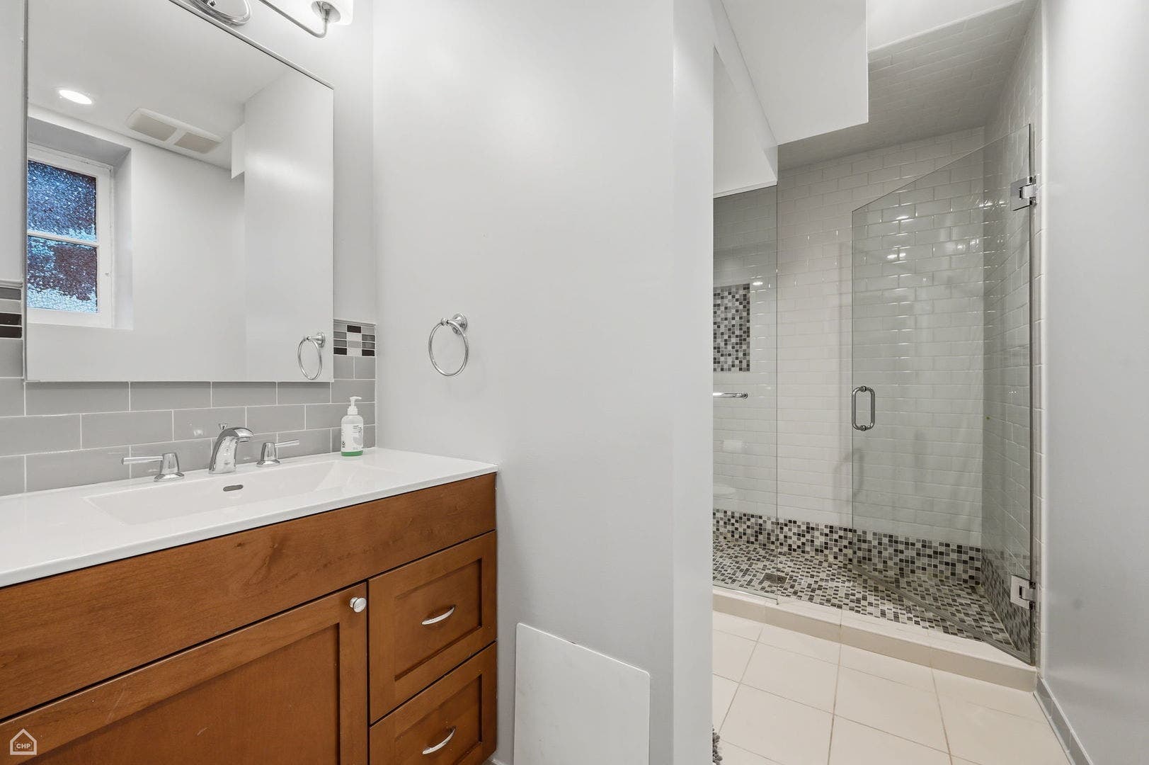 4901 S Kimbark Avenue, Chicago, IL 60615