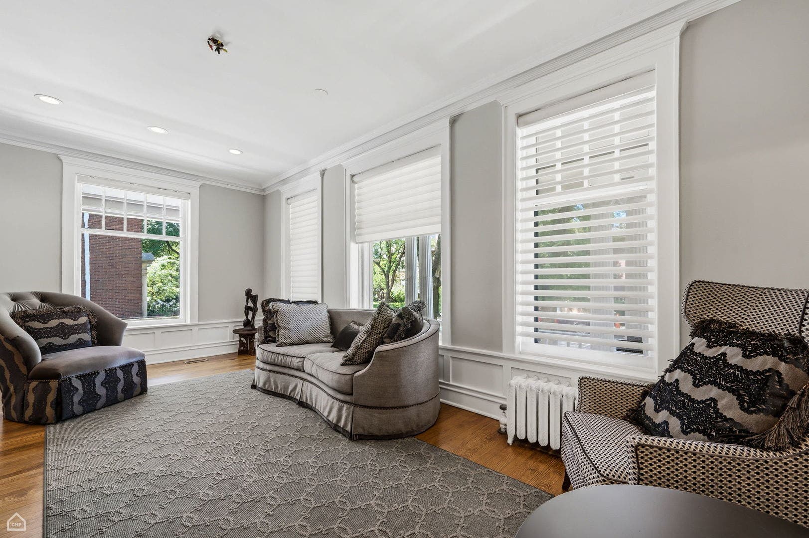 4901 S Kimbark Avenue, Chicago, IL 60615