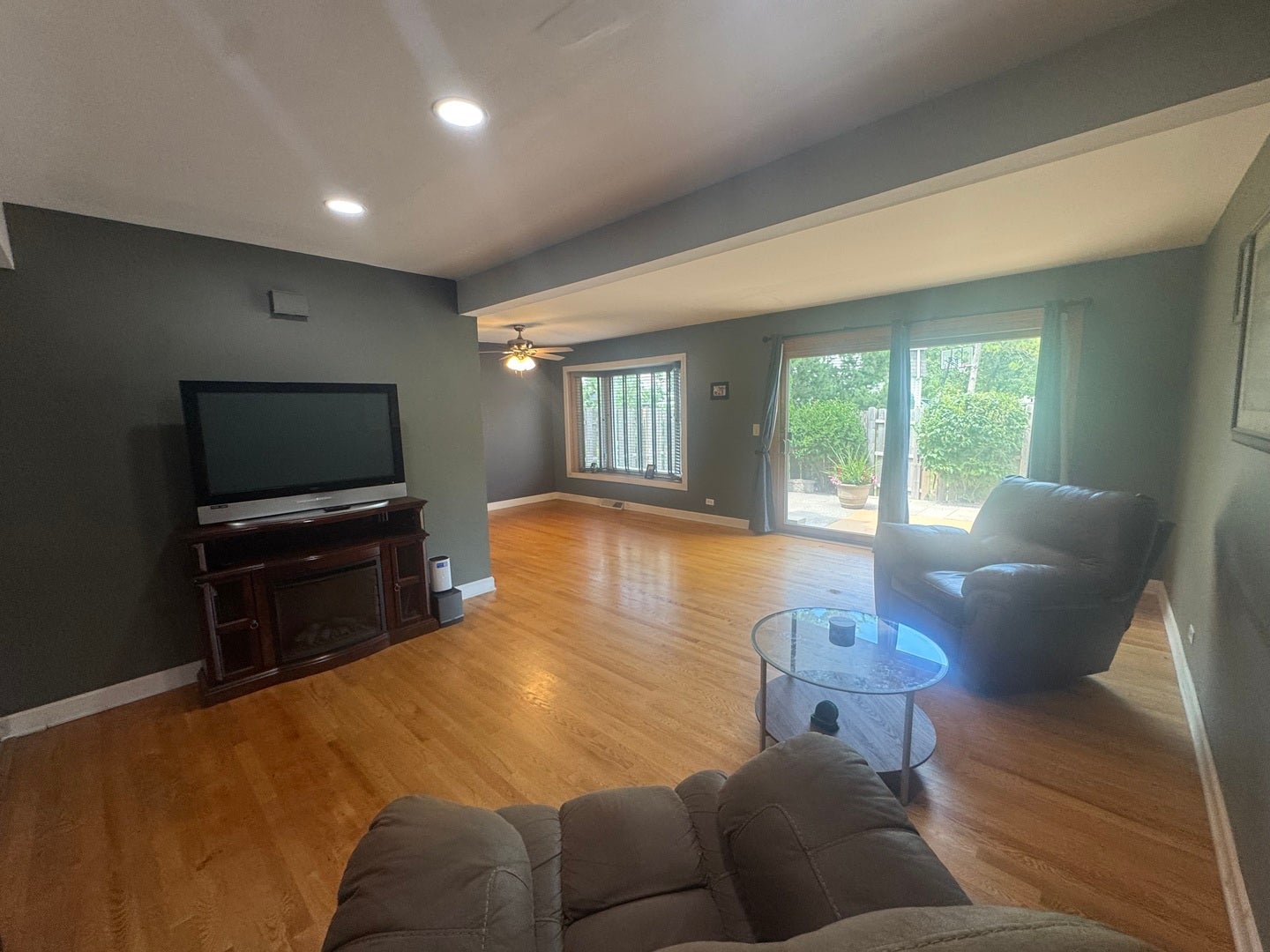 140 Julie Road, Bolingbrook, IL 60440 140 Julie Road, Bolingbrook, IL 60440