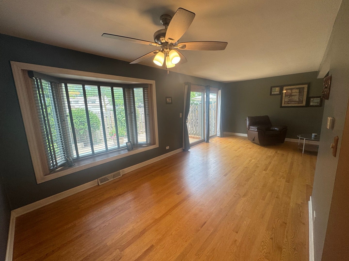 140 Julie Road, Bolingbrook, IL 60440 140 Julie Road, Bolingbrook, IL 60440