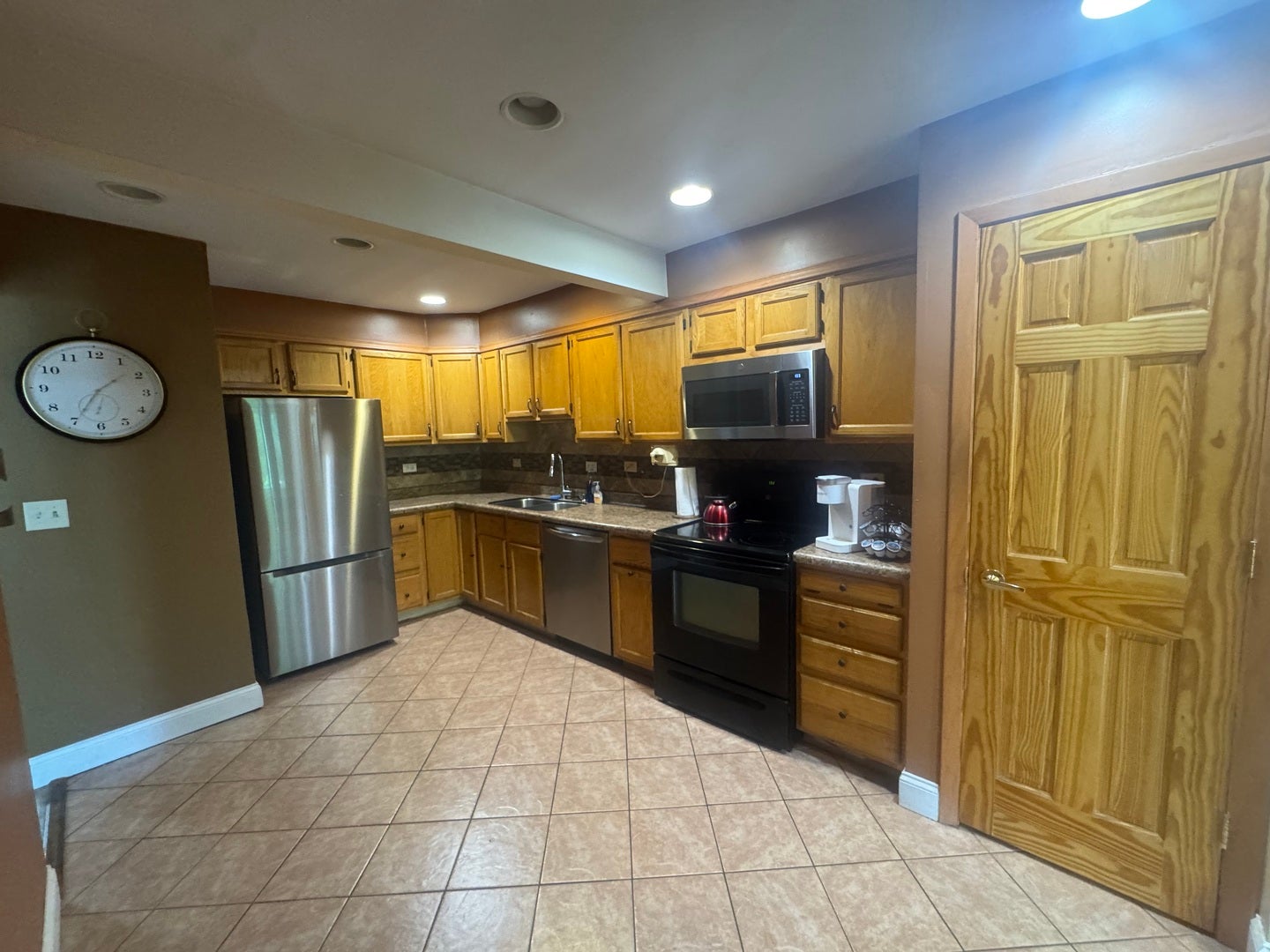 140 Julie Road, Bolingbrook, IL 60440 140 Julie Road, Bolingbrook, IL 60440