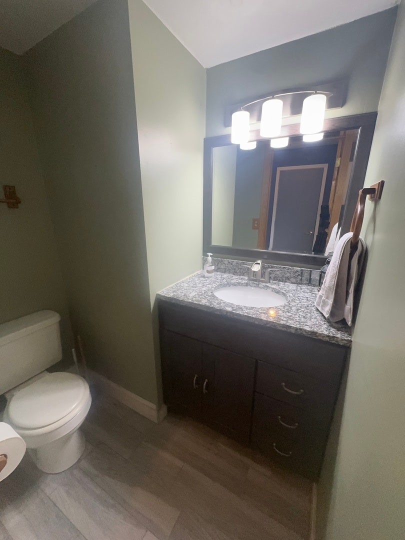 140 Julie Road, Bolingbrook, IL 60440 140 Julie Road, Bolingbrook, IL 60440