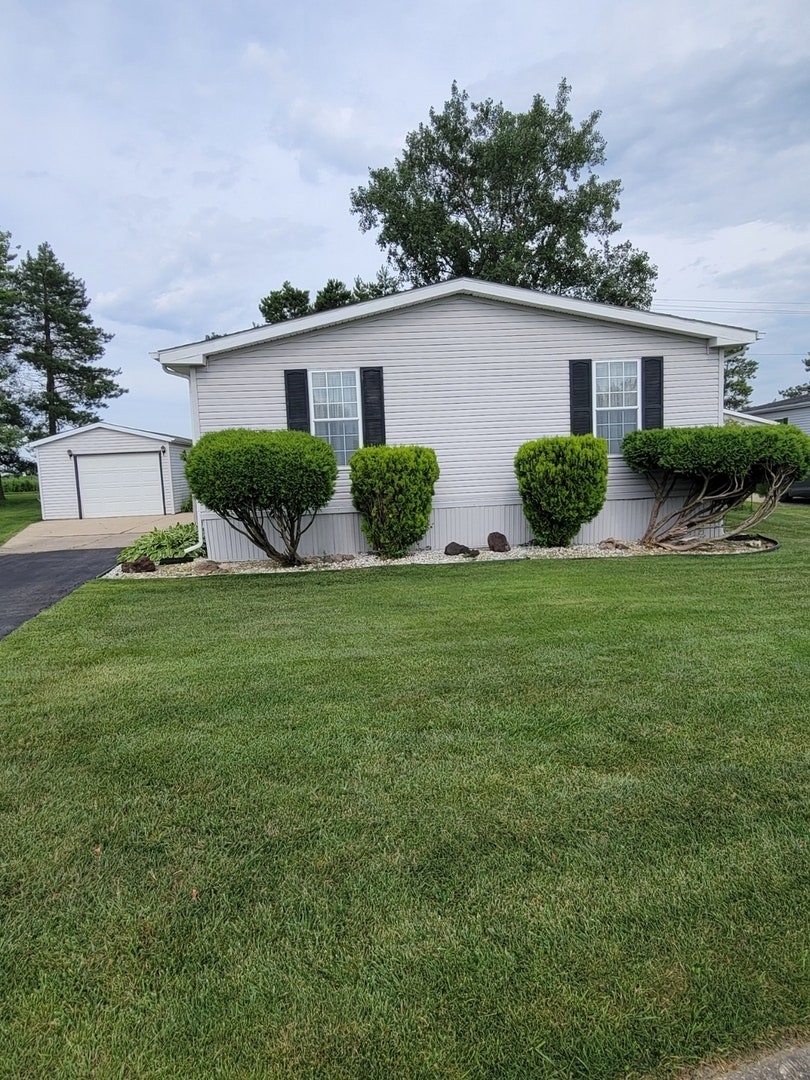 Property photo for 61 Partridge Lane, Beecher, IL